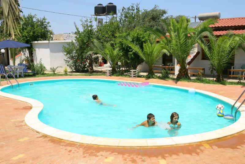 Hotel Harmony Malia Exteriör bild